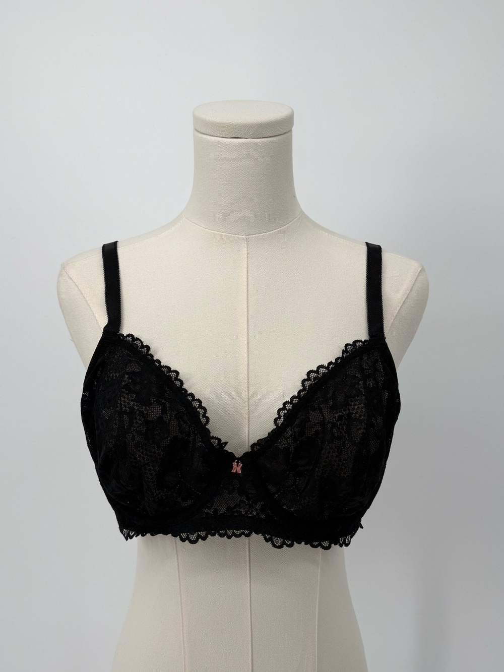 Savage X Fenty Black Lace Underwire Bra with Pink Bow